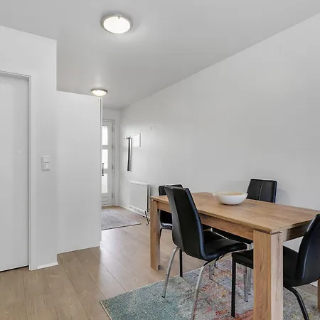 2br Apartment *