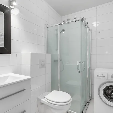 2br Apartment *